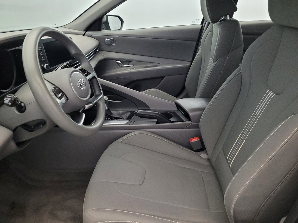 Used 2023 Hyundai Elantra SEL w/ Cargo Package FWD image 17