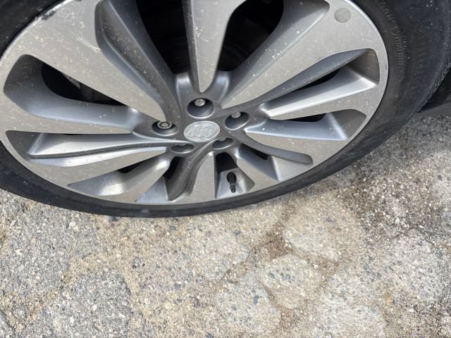 Used 2020 Buick Encore Preferred FWD image 7