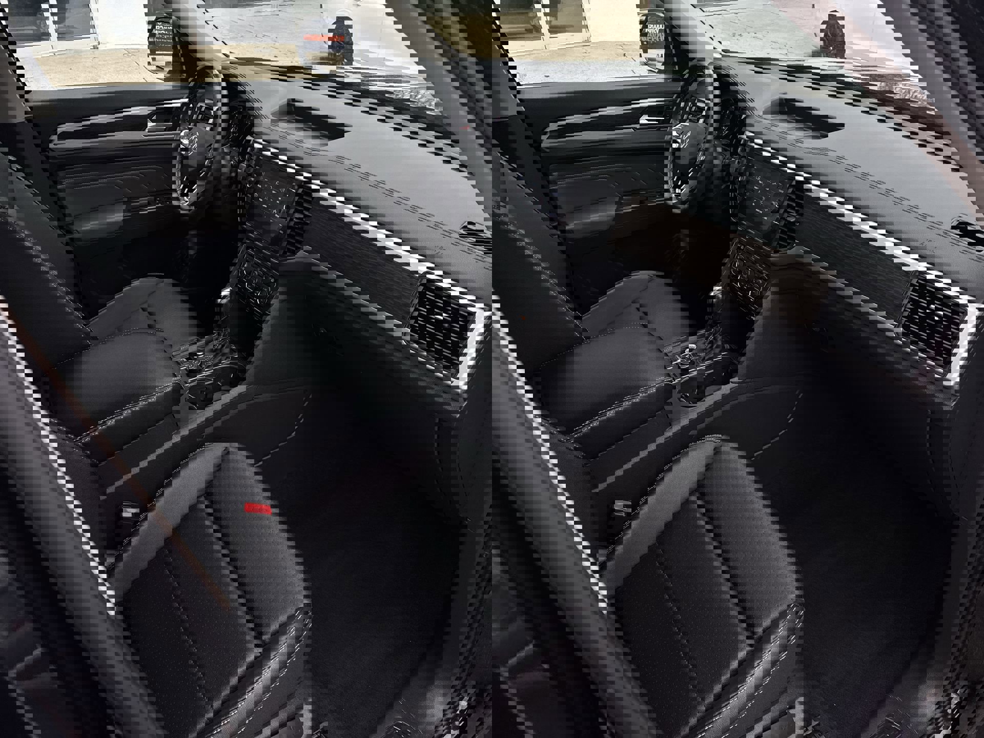 Used 2021 Volkswagen Atlas SE image 28