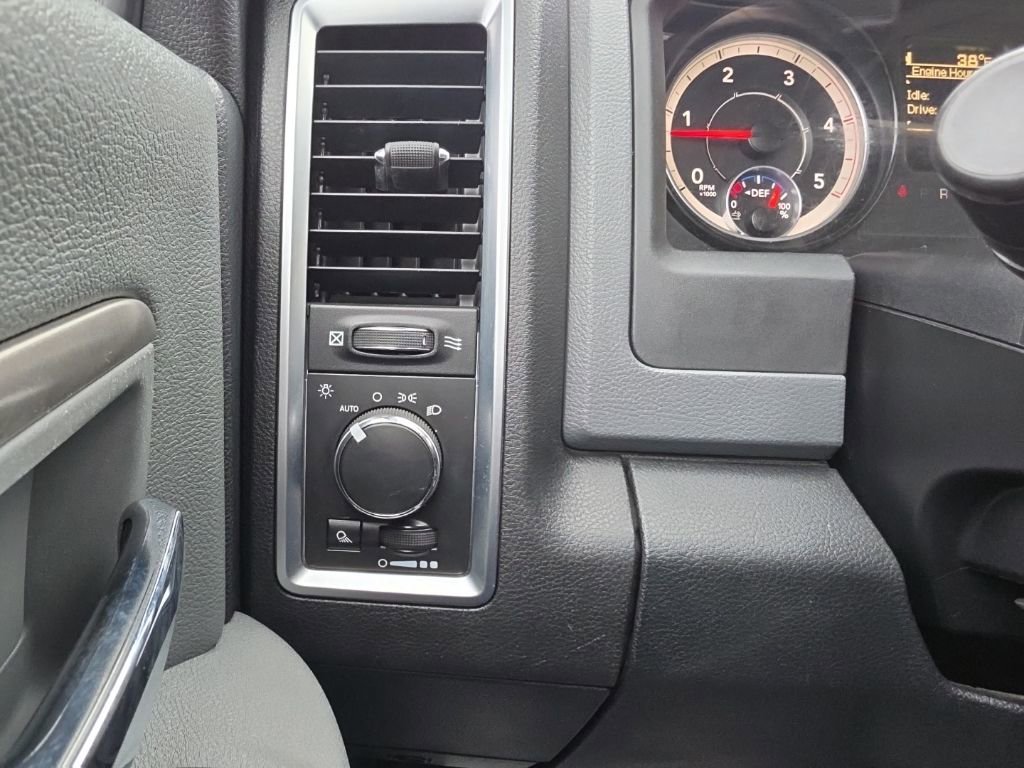 Used 2016 RAM 2500 SLT AWD/4WD image 12