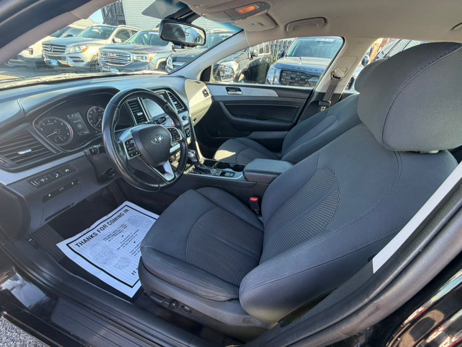 Used 2019 Hyundai Sonata SEL w/ Tech Package 02 FWD image 7