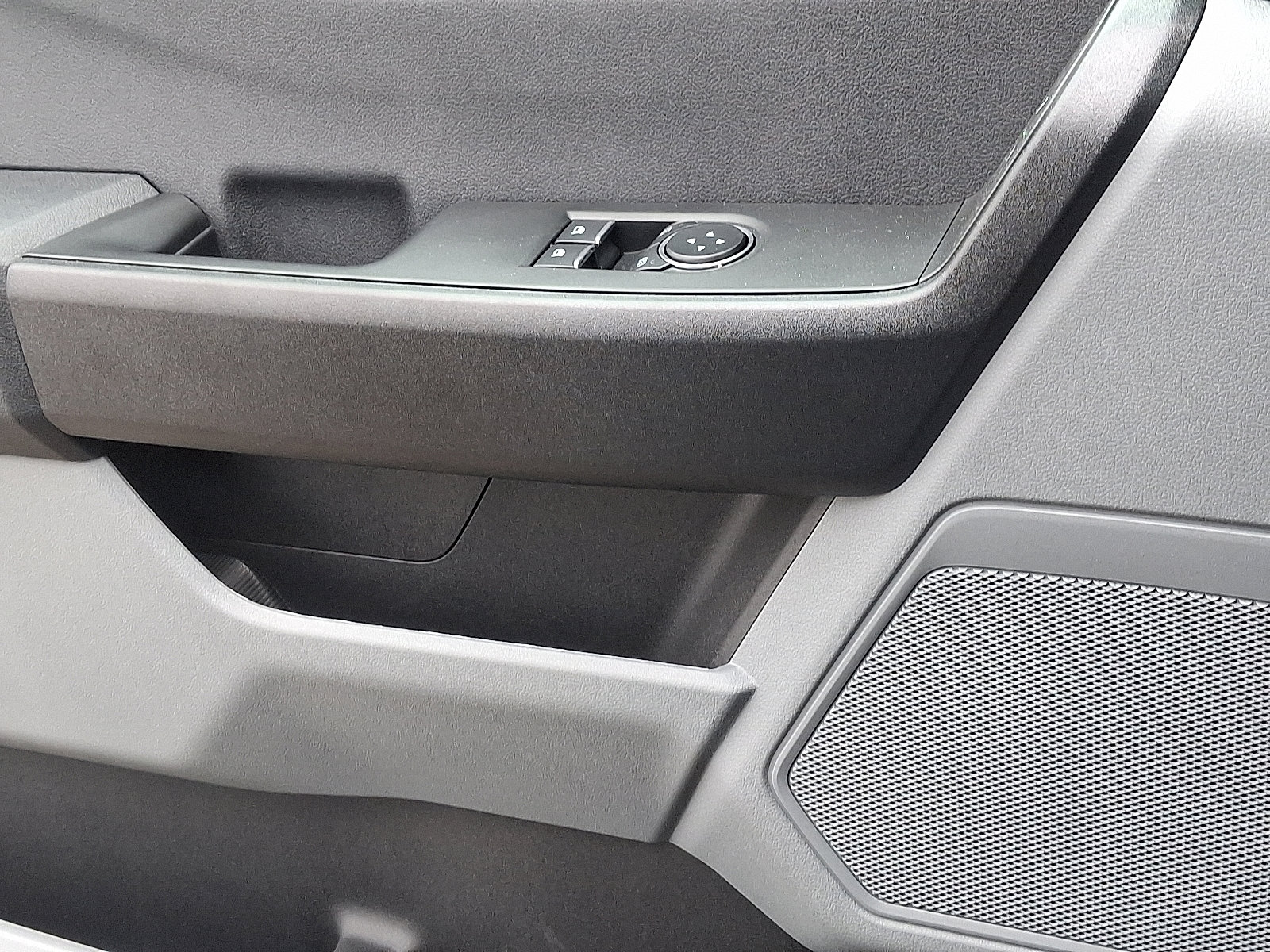 New 2025 Ford F350 XL w/ XL Chrome Package image 10