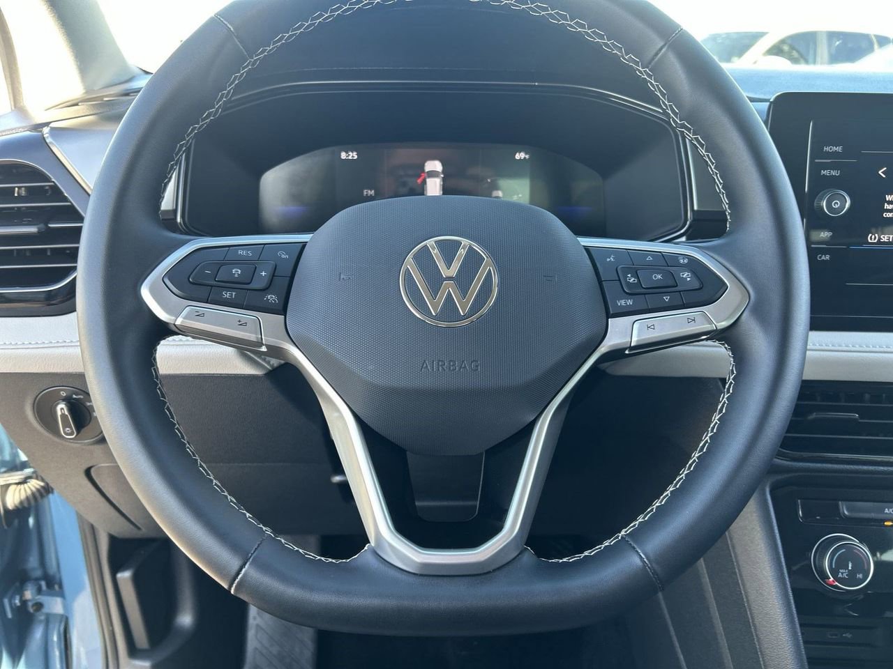 Certified 2025 Volkswagen Taos S FWD image 18