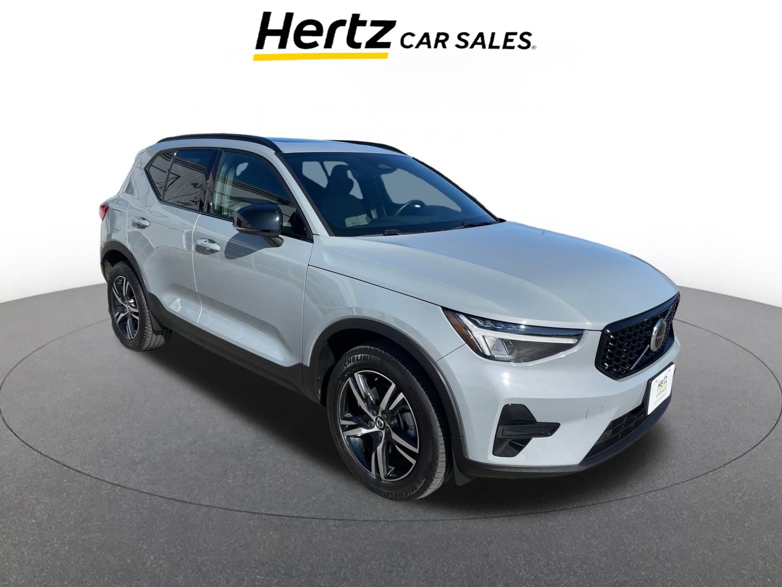 Used 2024 Volvo XC40 B5 Core