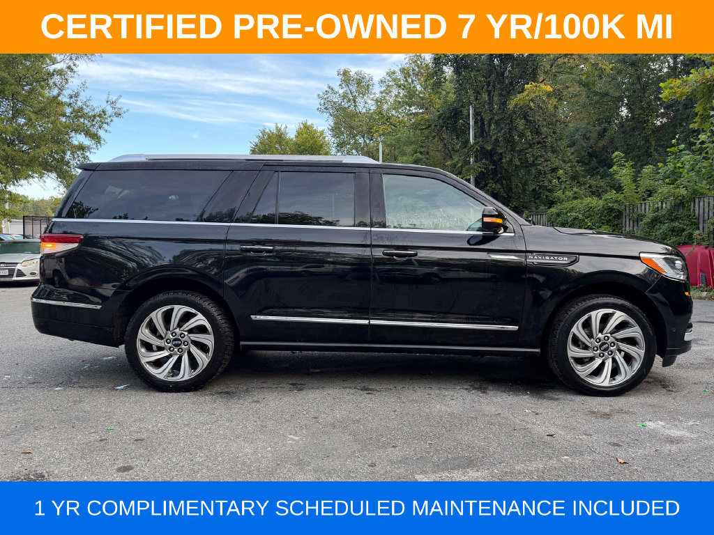 Used 2022 Lincoln Navigator L Reserve RWD image 9