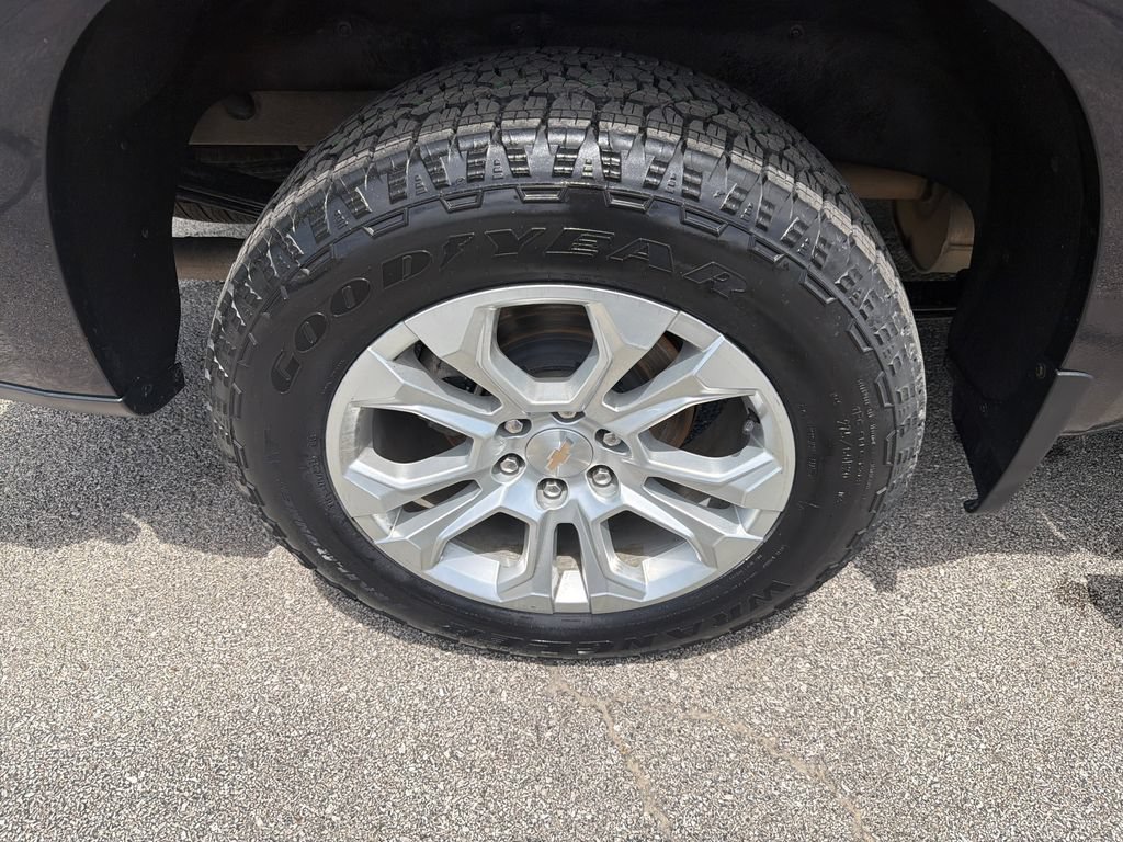 Used 2024 Chevrolet Silverado 1500 LTZ AWD/4WD image 32