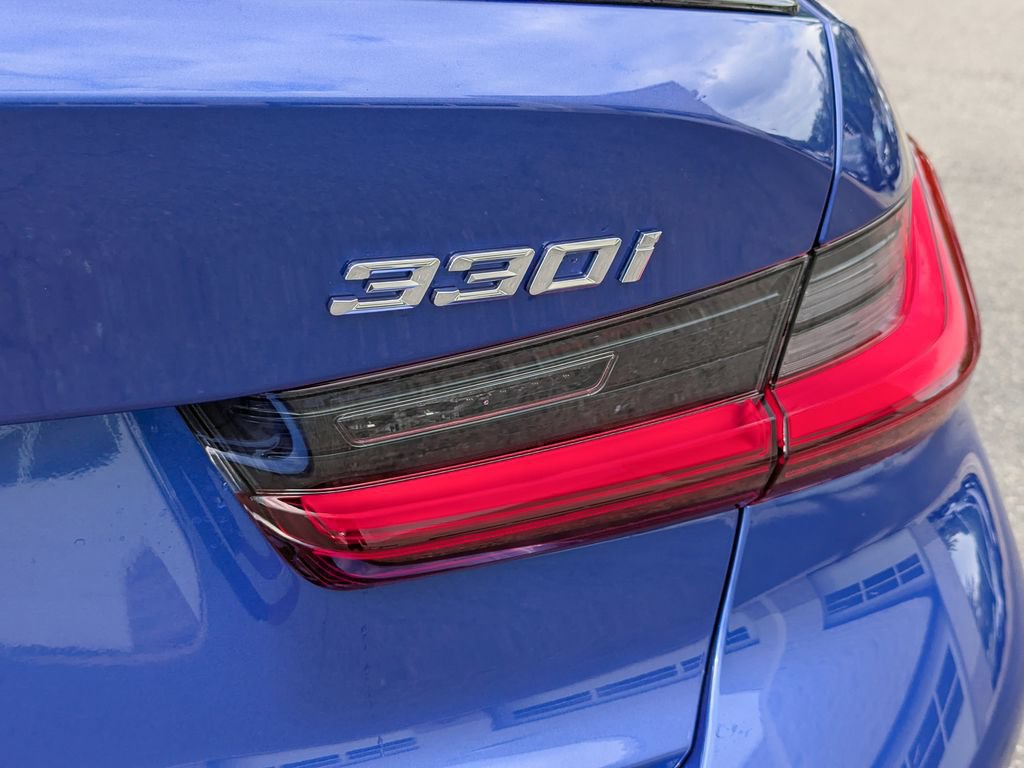 New 2026 BMW 330i xDrive Sedan w/ M Sport Package AWD/4WD image 7