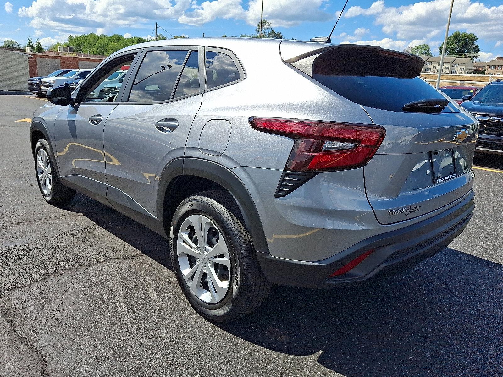 Used 2025 Chevrolet Trax LS image 3