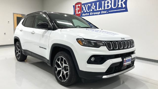 Used 2025 Jeep Compass Limited AWD/4WD image 3