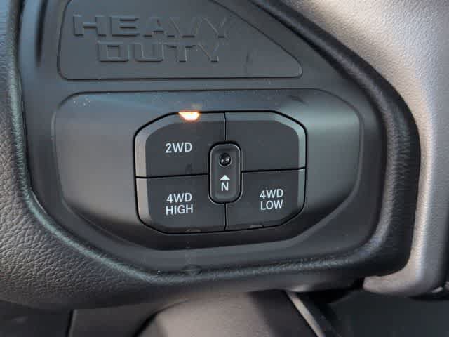 New 2026 RAM 3500 Laramie AWD/4WD image 40