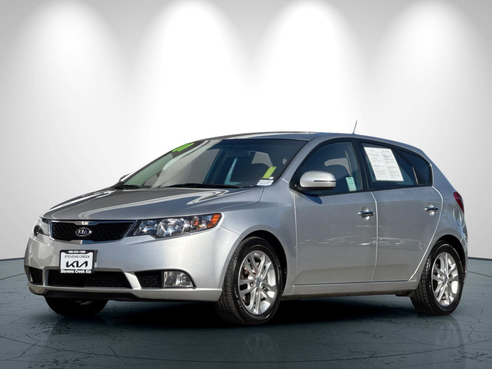 Used 2011 Kia Forte EX w/ Tech Pkg image 8
