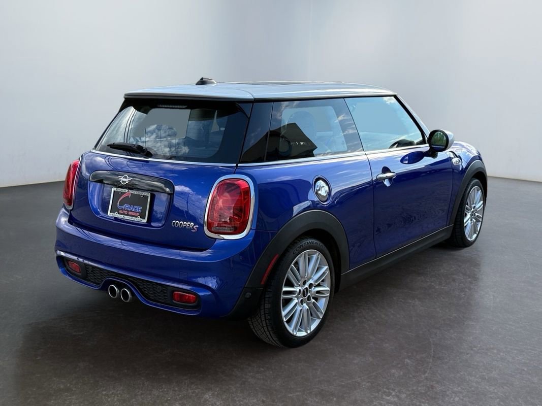 Used 2021 MINI Cooper S w/ Premium Package image 4