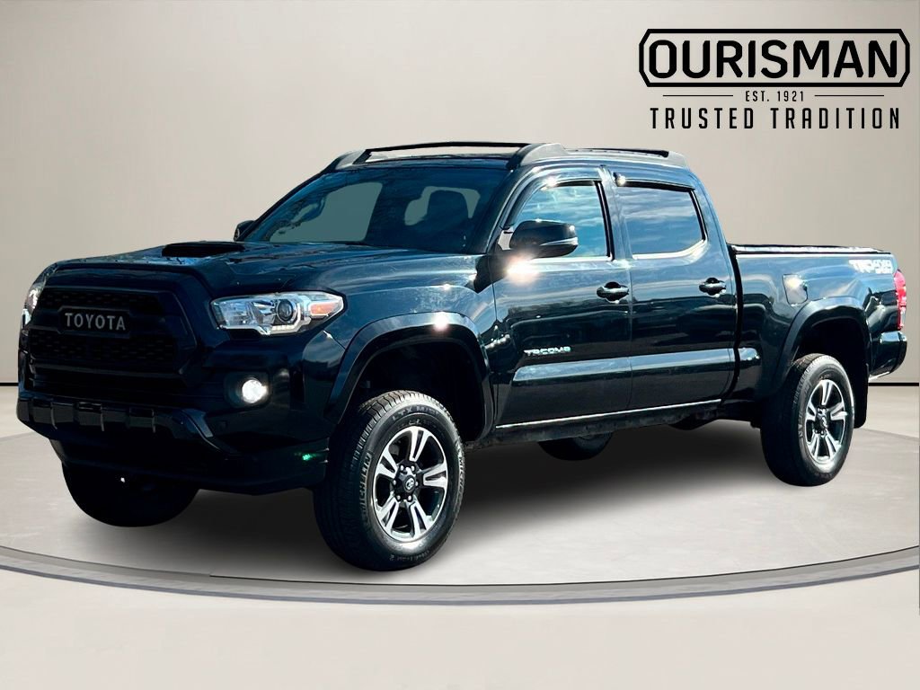 Used 2016 Toyota Tacoma TRD Sport image 2