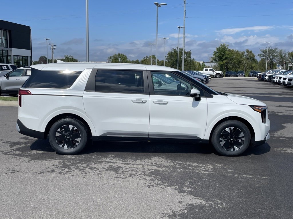 New 2026 Kia Carnival LXS image 8