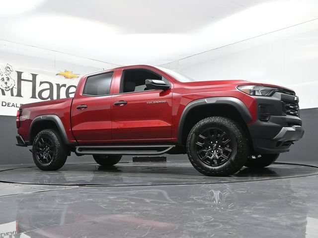 Used 2026 Chevrolet Colorado Trail Boss AWD/4WD image 2