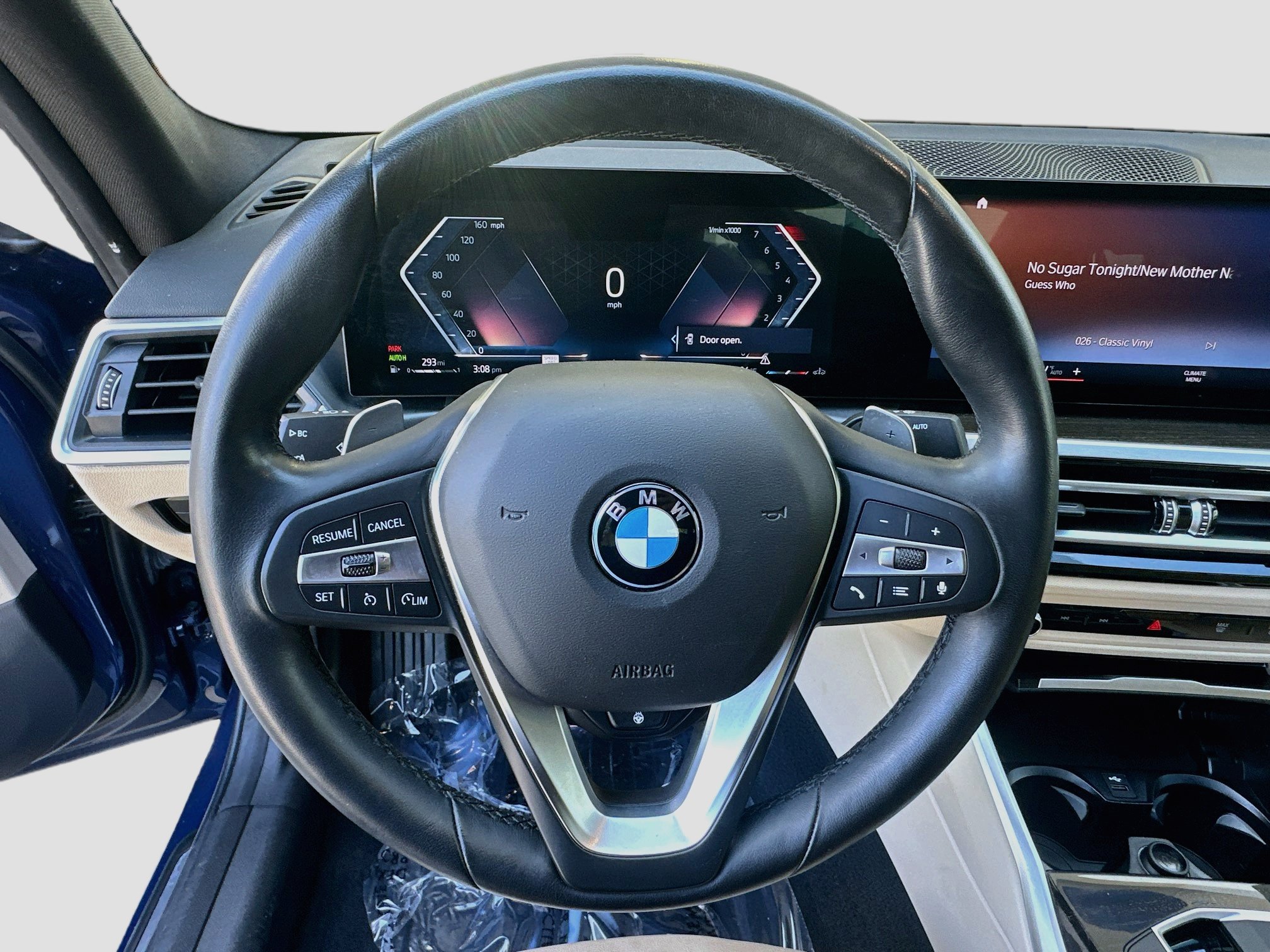 Used 2024 BMW 330i Sedan w/ Premium Package RWD image 10