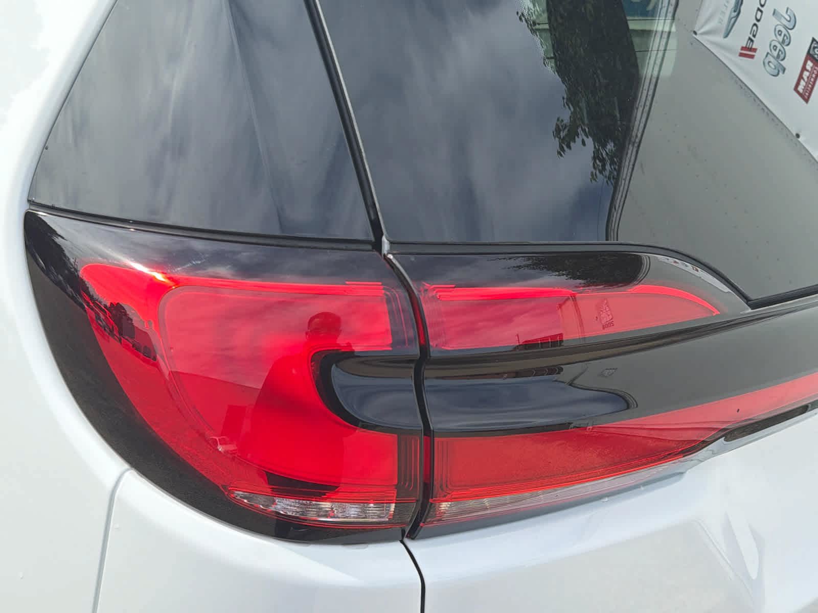 New 2027 Chrysler Pacifica Select FWD image 19
