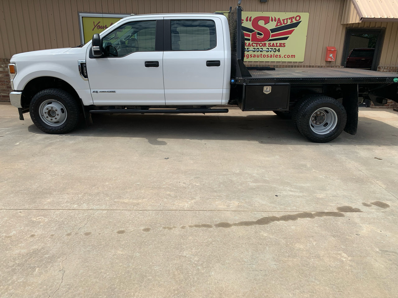 Used 2020 Ford F350 XL w/ Power Equipment Group image 5