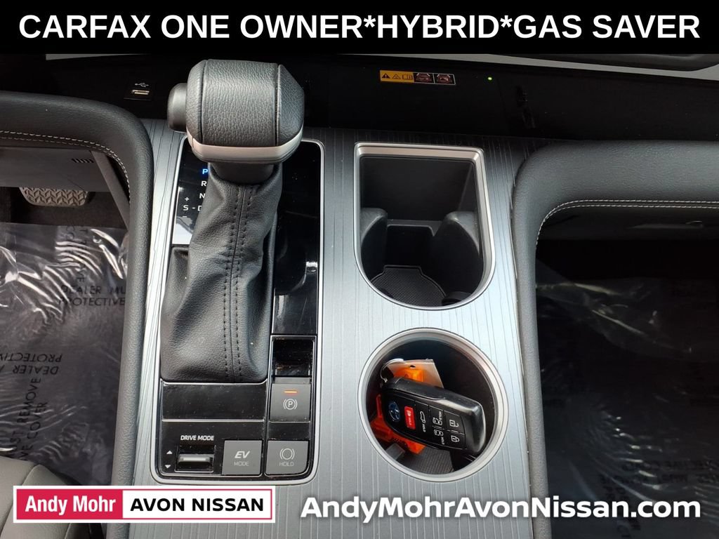 Used 2025 Toyota Sienna XLE FWD image 27