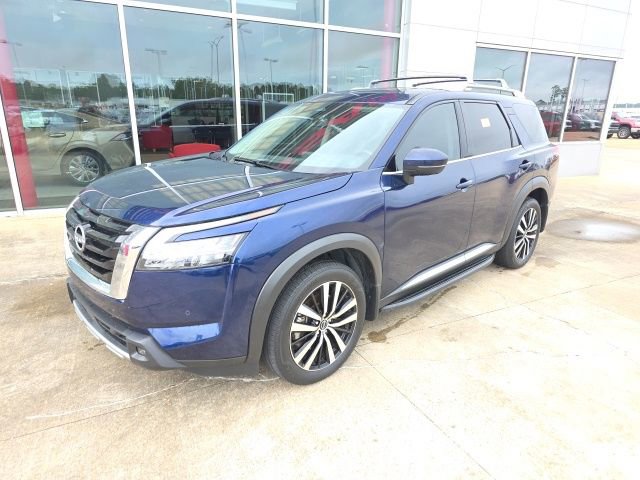 Certified 2024 Nissan Pathfinder Platinum w/ Lighting Package (N93) FWD image 2