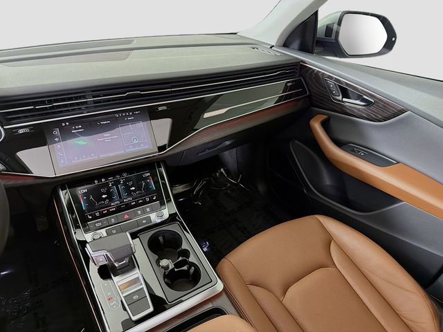 Used 2022 Audi Q8 Premium Plus image 26