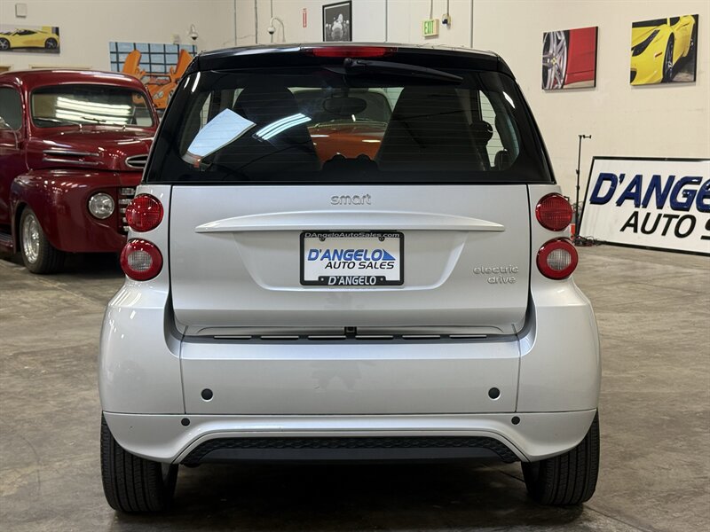 Used 2015 smart fortwo electric drive RWD image 7