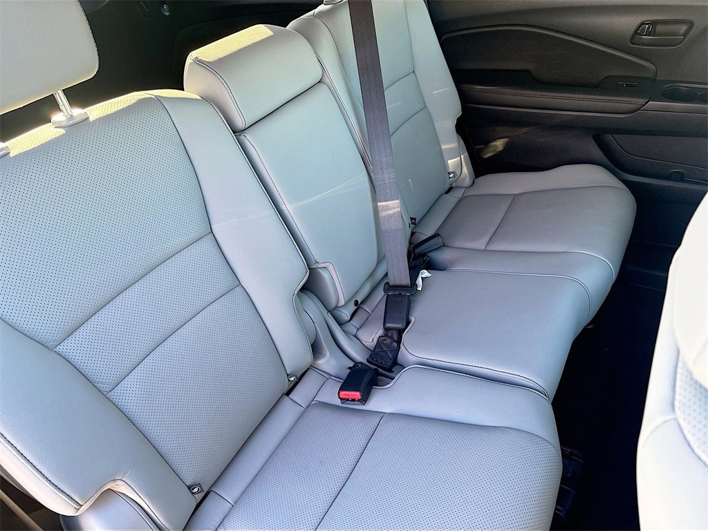 Used 2023 Honda Passport EX-L image 26