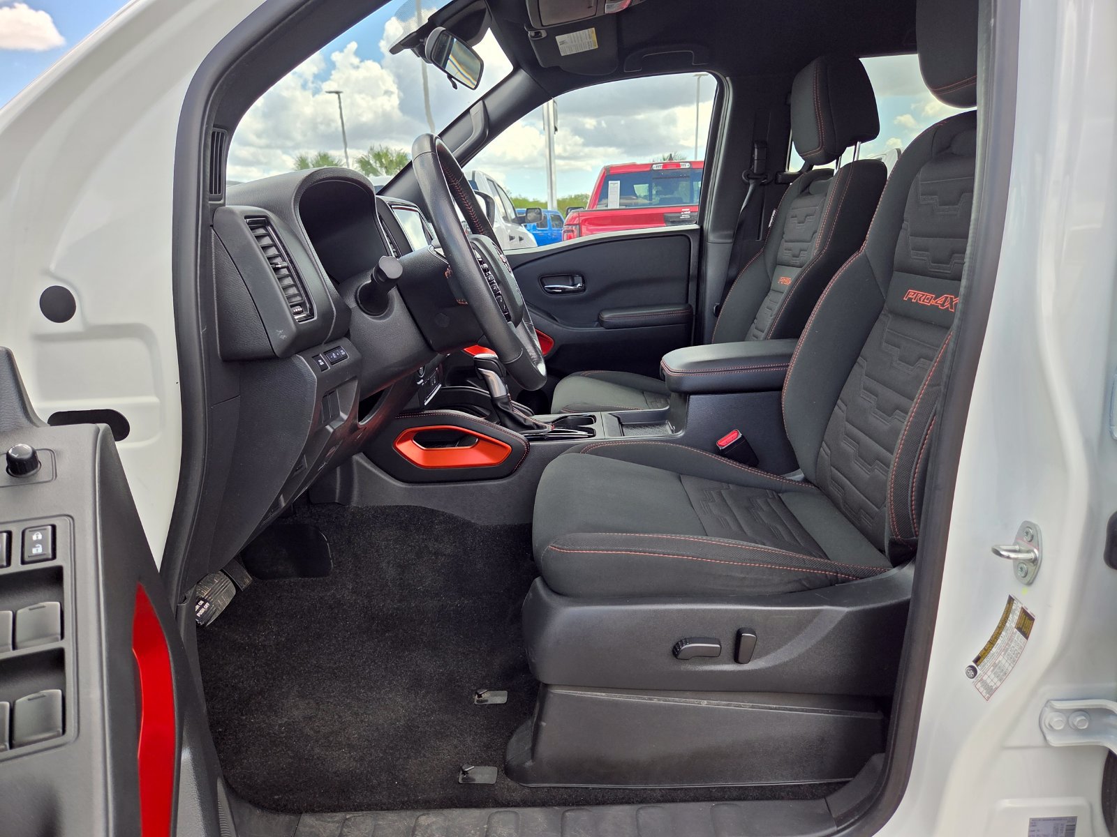 Used 2024 Nissan Frontier PRO-4X w/ Off-Road Protection Package AWD/4WD image 14