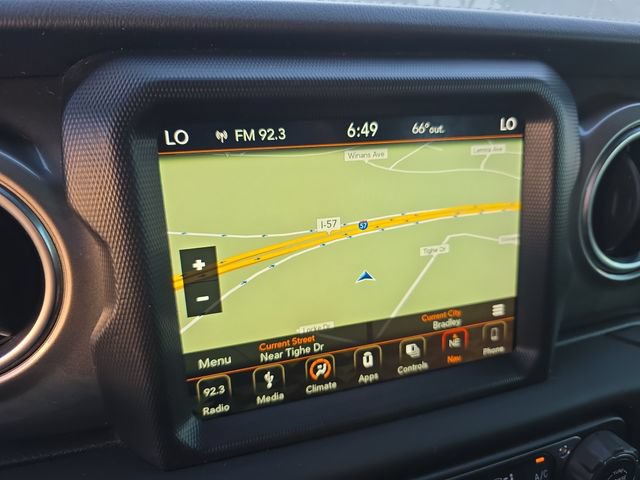 Used 2018 Jeep Wrangler Unlimited Sahara AWD/4WD image 22