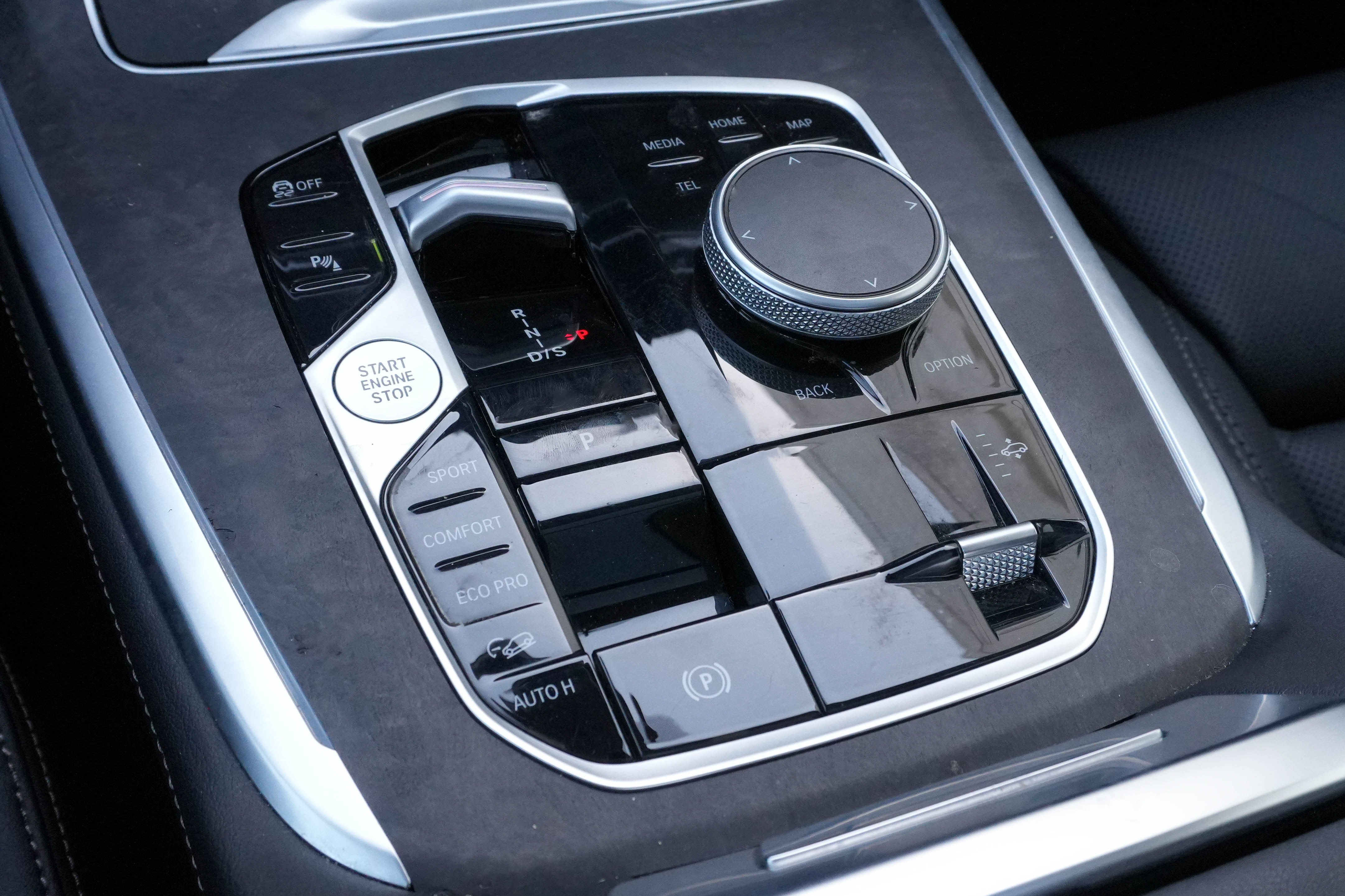 Used 2026 BMW X7 xDrive40i w/ Premium Package image 28