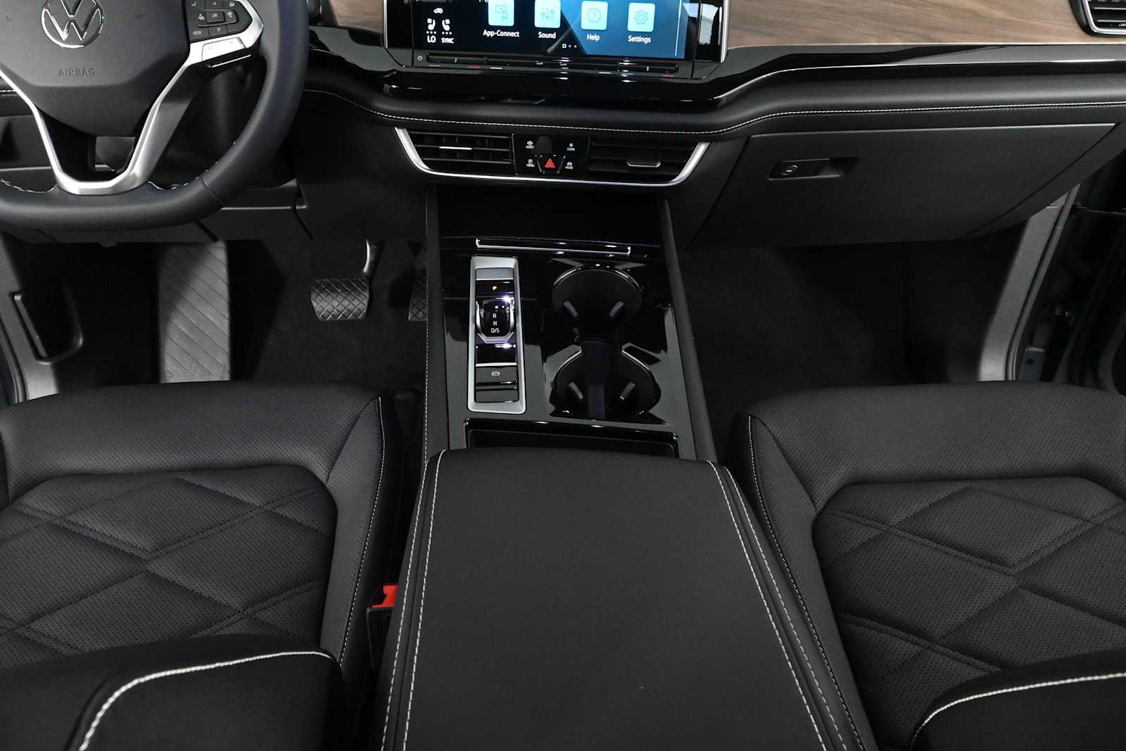 Certified 2024 Volkswagen Atlas SE FWD image 15