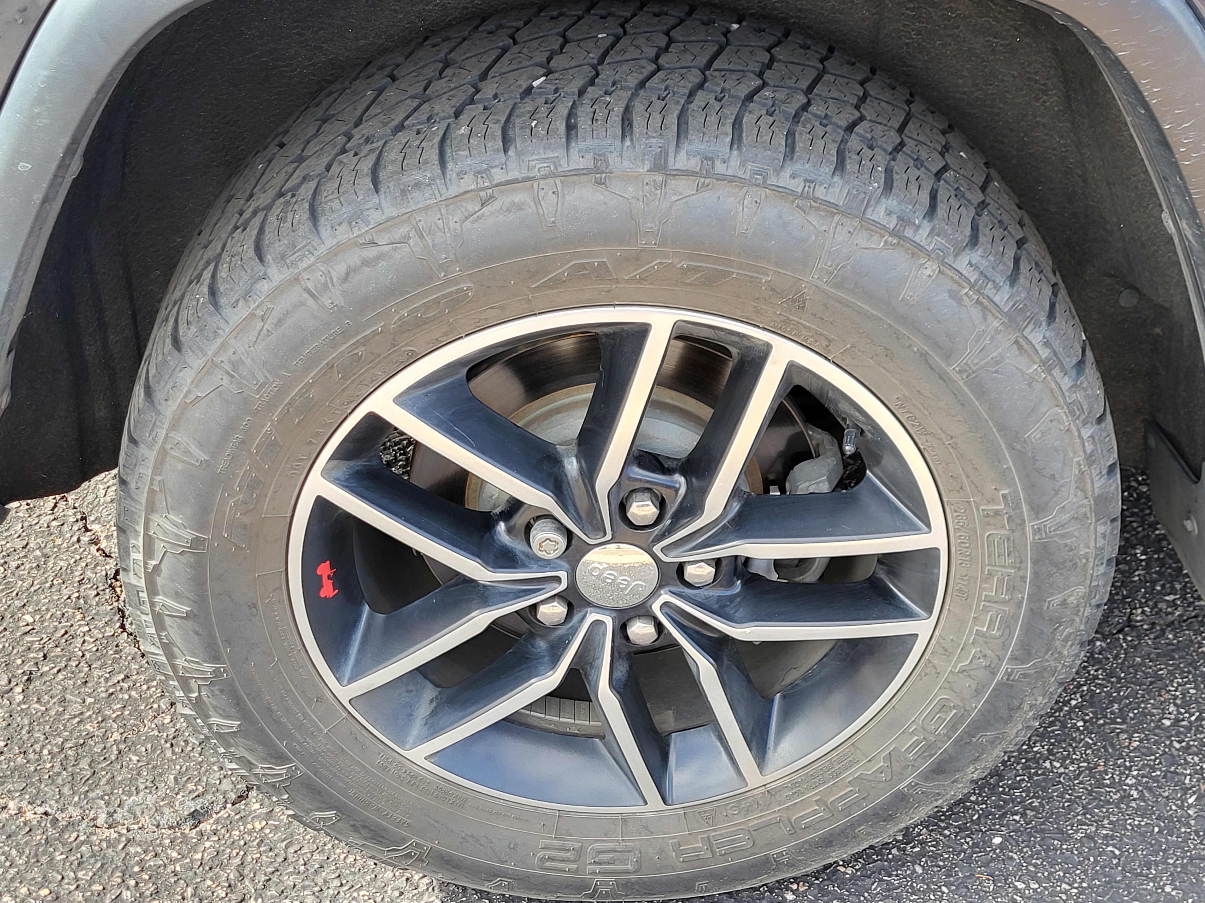 Used 2018 Jeep Grand Cherokee Trailhawk image 19