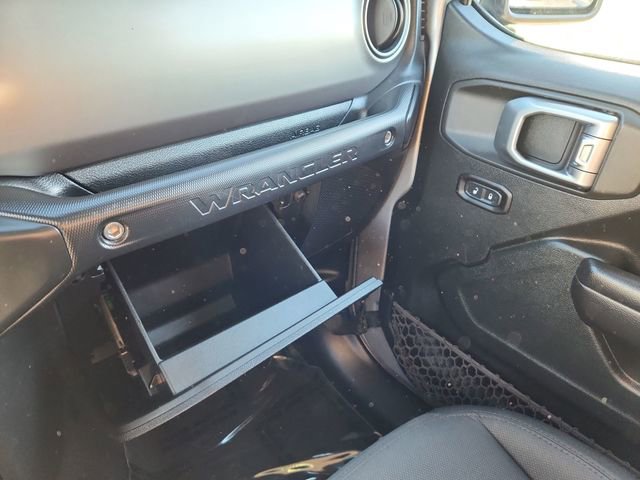 Used 2018 Jeep Wrangler Unlimited Sport S image 46