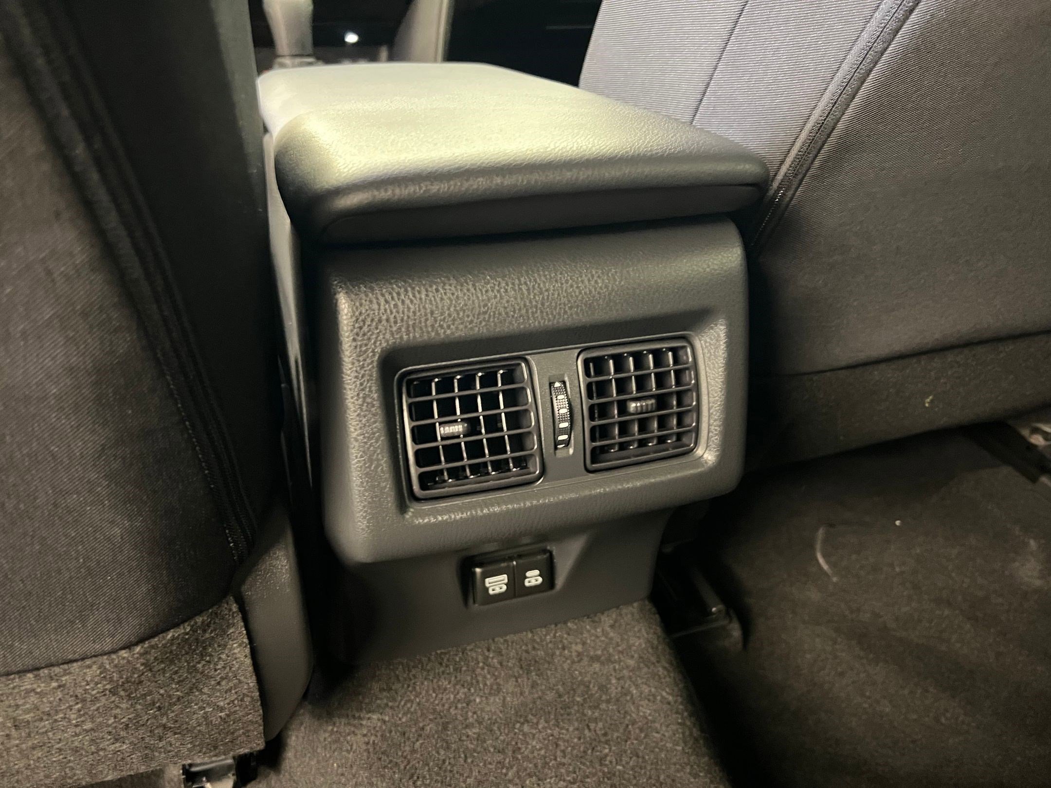 Used 2026 Toyota Camry LE w/ Convenience Package image 30