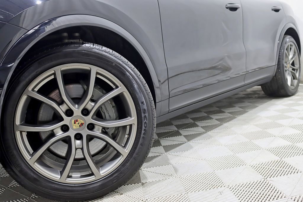 Used 2022 Porsche Cayenne S AWD/4WD image 5