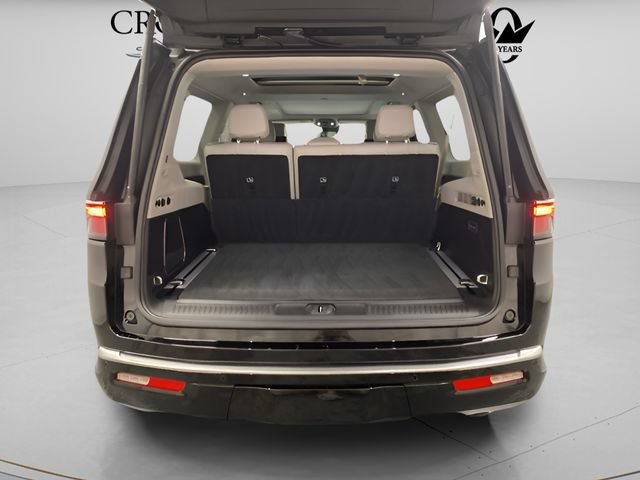 Certified 2024 Jeep Wagoneer L Series III w/ Premium Group I AWD/4WD image 33