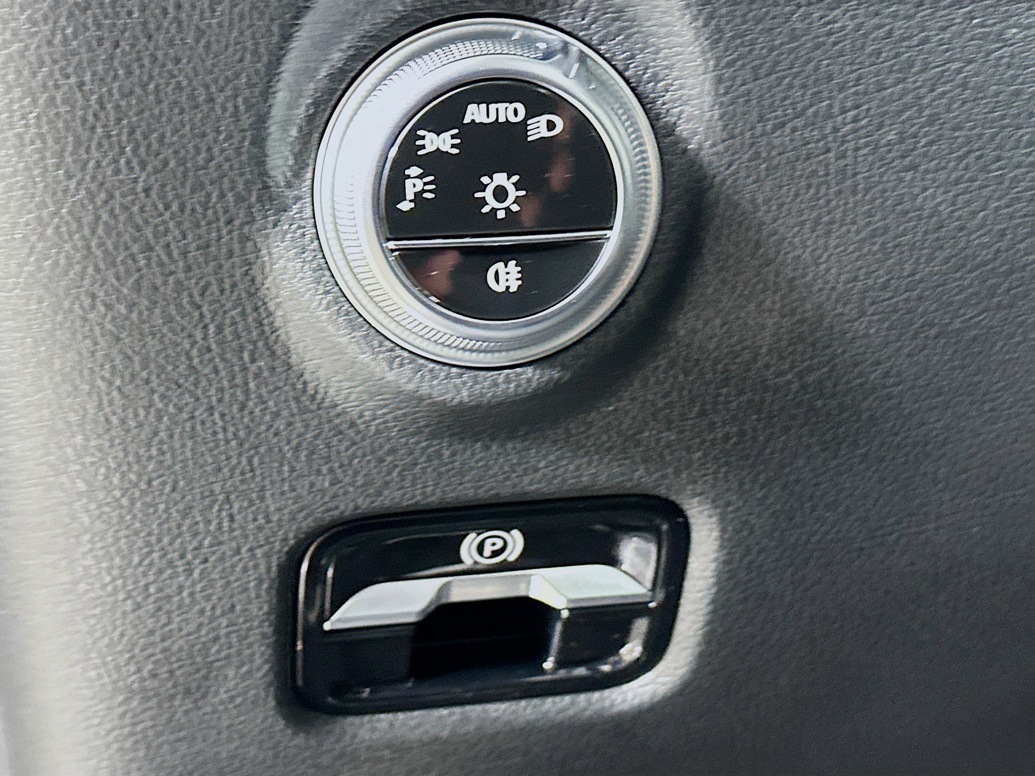 Certified 2025 Mercedes-Benz C 300 4MATIC Sedan image 10