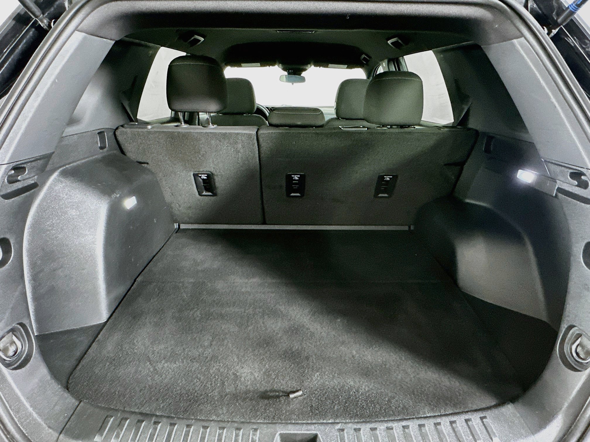 Used 2025 Chevrolet Equinox LT FWD image 29