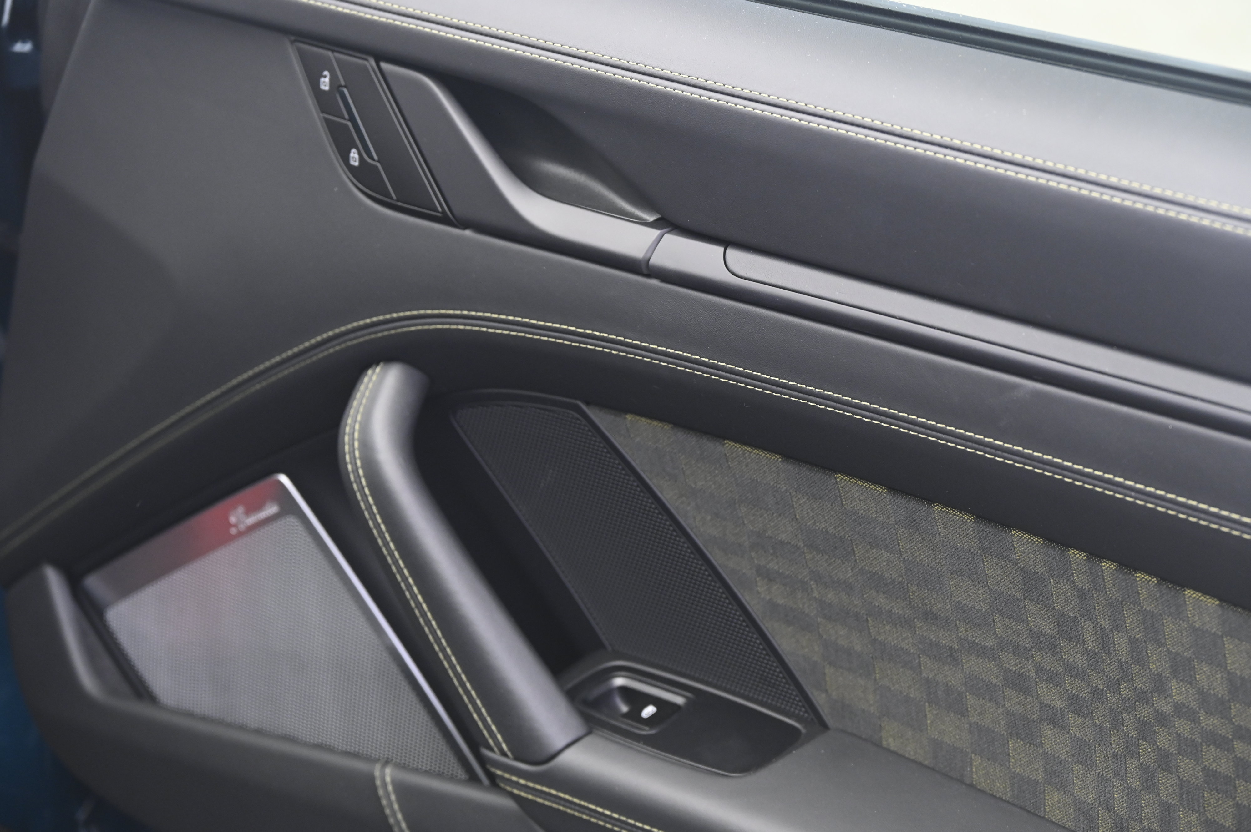 Certified 2026 Porsche 911 GTS RWD image 23
