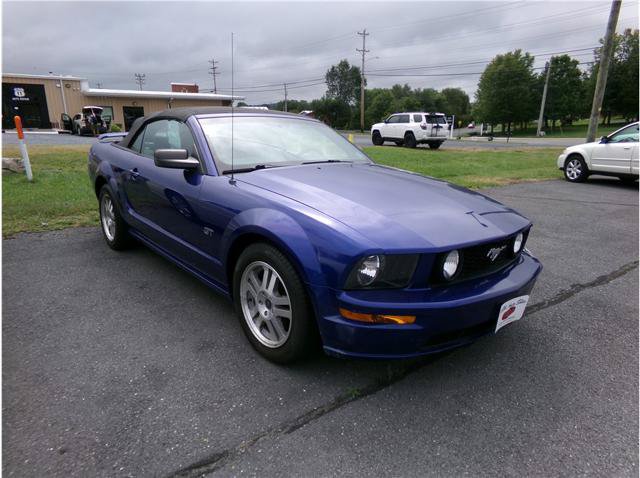 Used 2005 Ford Mustang GT RWD image 11