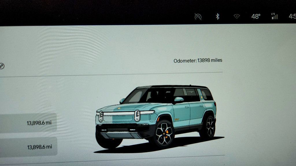 Used 2024 Rivian R1S Adventure image 15
