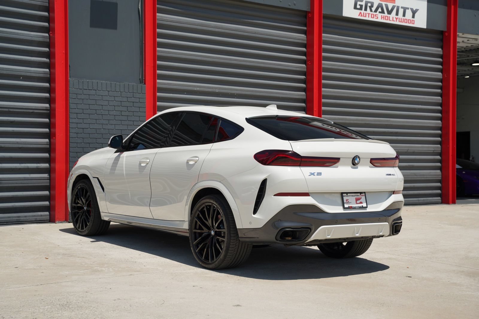 Used 2023 BMW X6 xDrive40i w/ M Sport Package AWD/4WD image 13