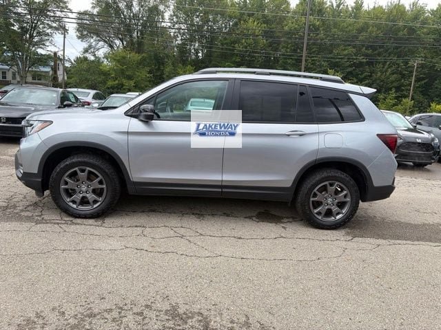 Used 2024 Honda Passport TrailSport image 3