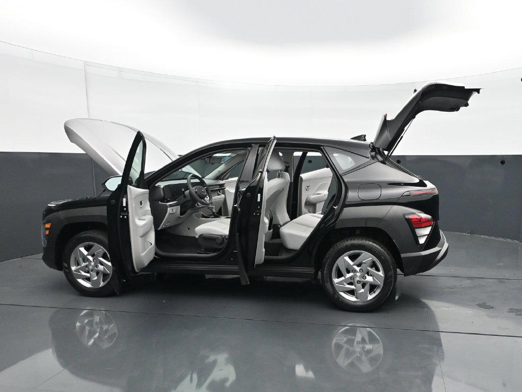 Used 2024 Hyundai Kona SE AWD/4WD image 28