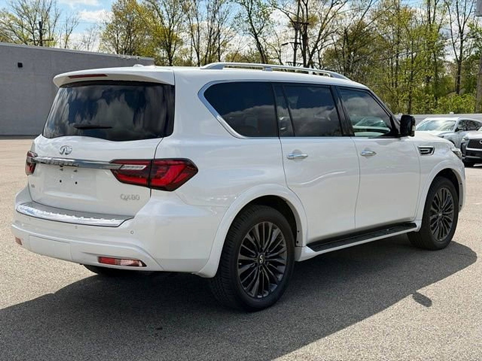 Certified 2024 INFINITI QX80 Sensory image 7