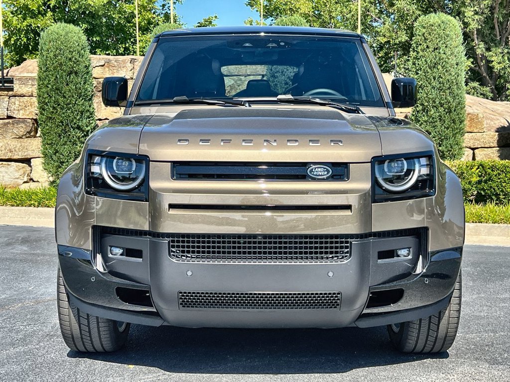 New 2026 Land Rover Defender 110 X-Dynamic SE AWD/4WD image 8