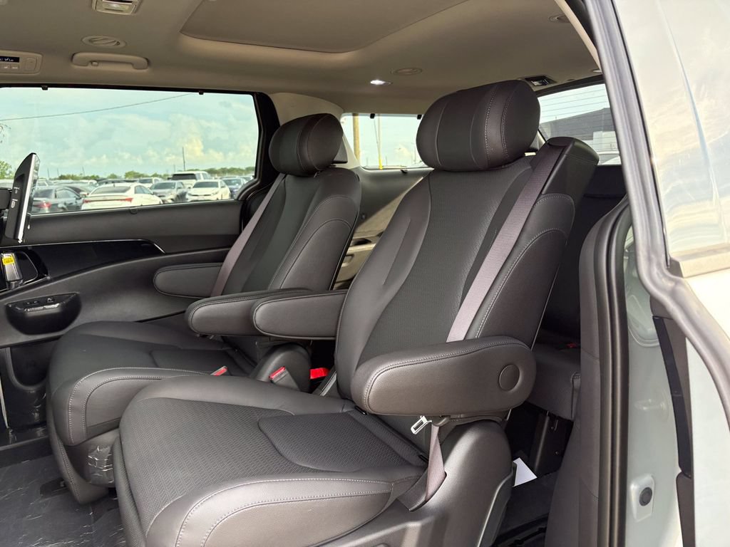 New 2026 Kia Carnival SX Prestige FWD image 13