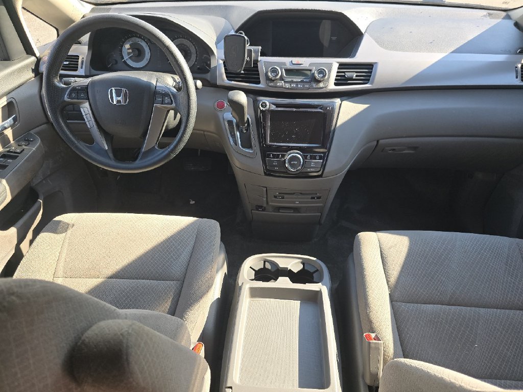 Used 2016 Honda Odyssey SE image 15