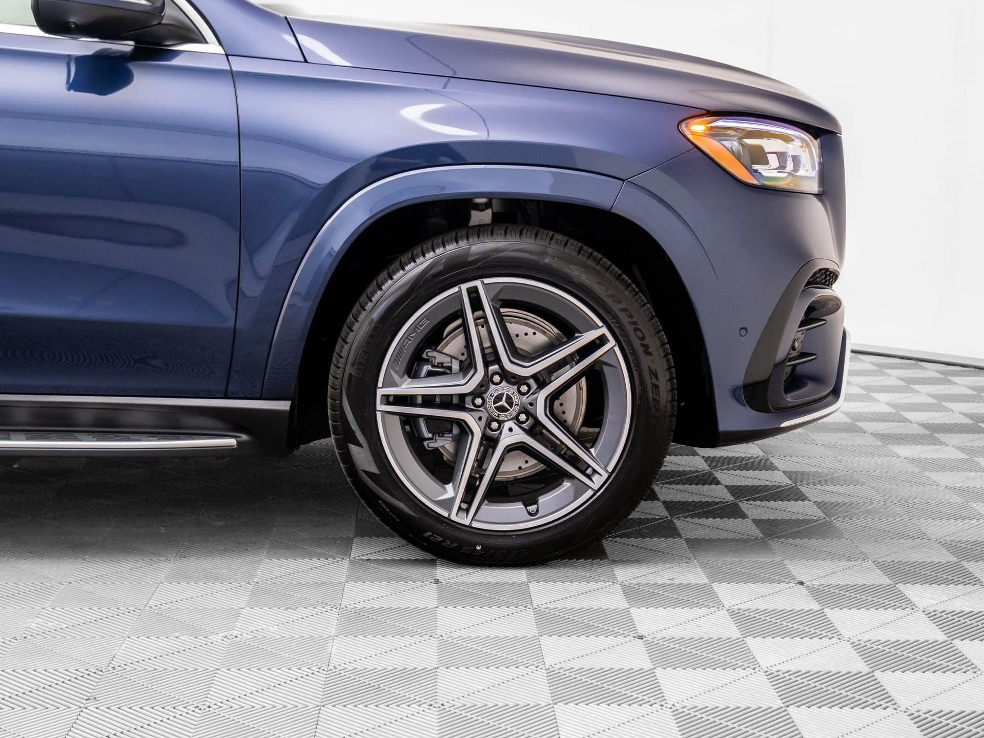 New 2026 Mercedes-Benz GLS 450 4MATIC image 40