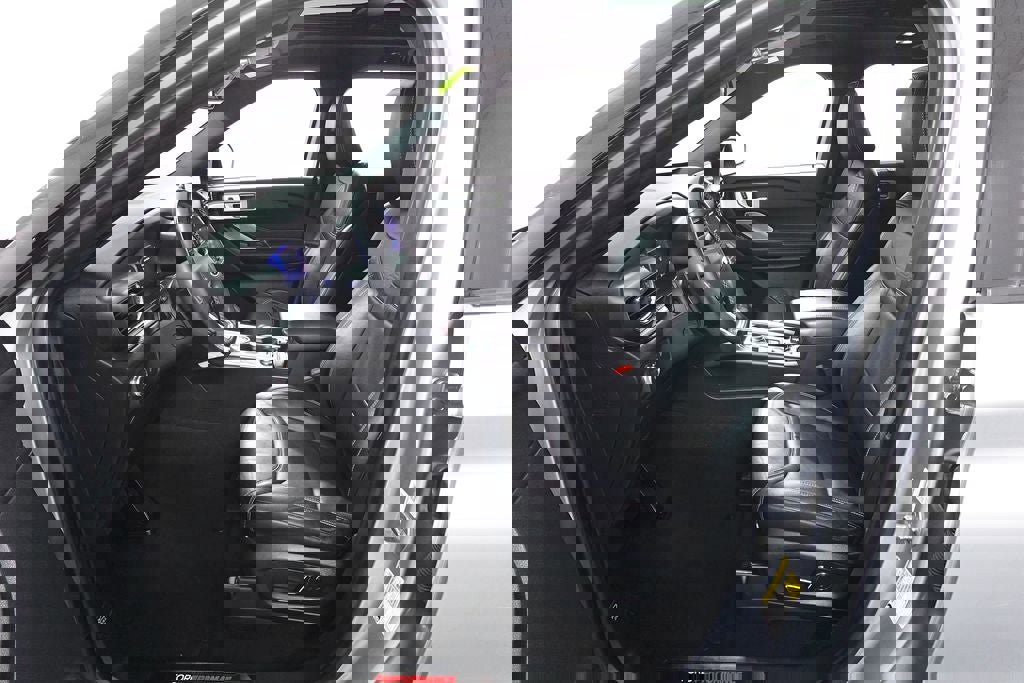 Used 2020 Ford Explorer ST w/ ST Street Pack image 10